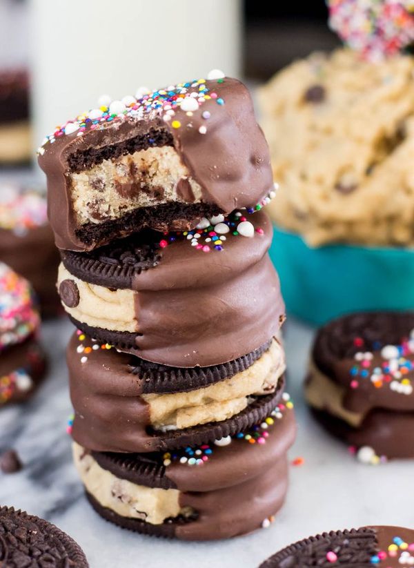 Cookie Dough Stuffed Oreos