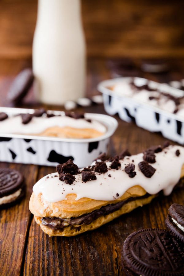 Cookies and Cream Éclairs