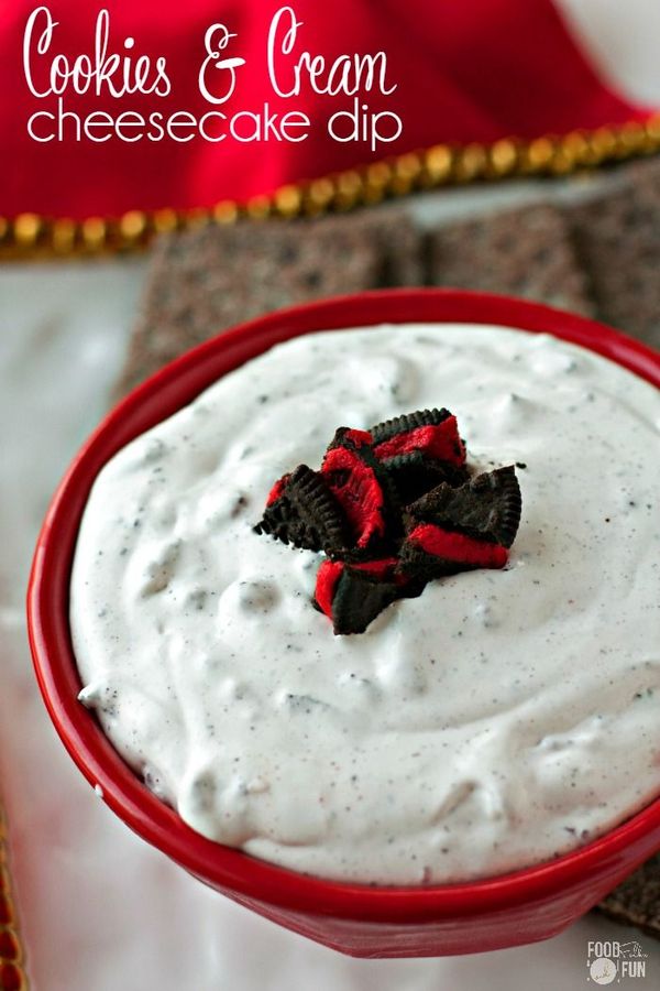 Cookies and Cream Cheesecake Dip