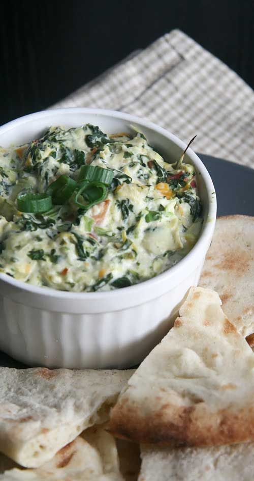 Copycat Applebee’s Spinach and Artichoke Dip