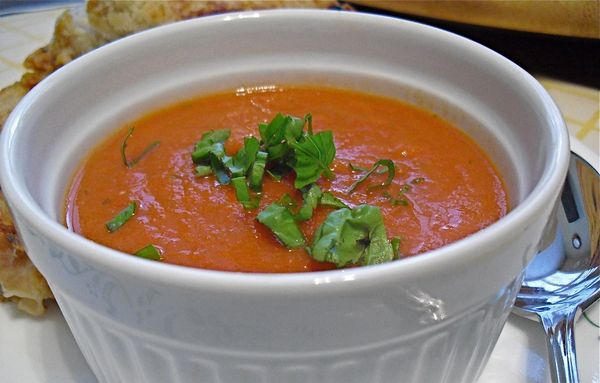 (Copycat La Madeline's Tomato Basil Soup