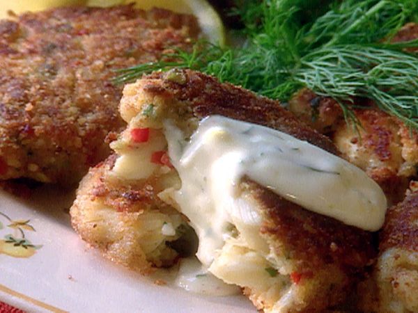 Crab Cakes with Lemon-Dill Sauce