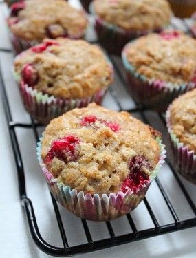 Cranberry and oatmeal breakfast muffins