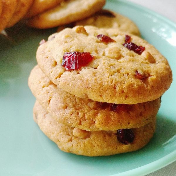 Cranberry and white chocolate cookies