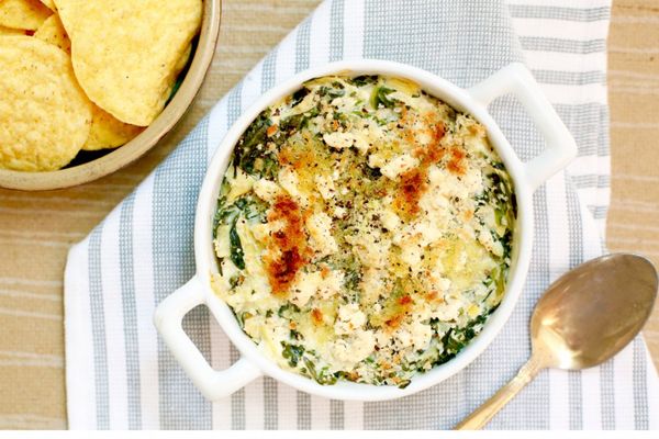 Creamy Artichoke Spinach Greek Yogurt Dip