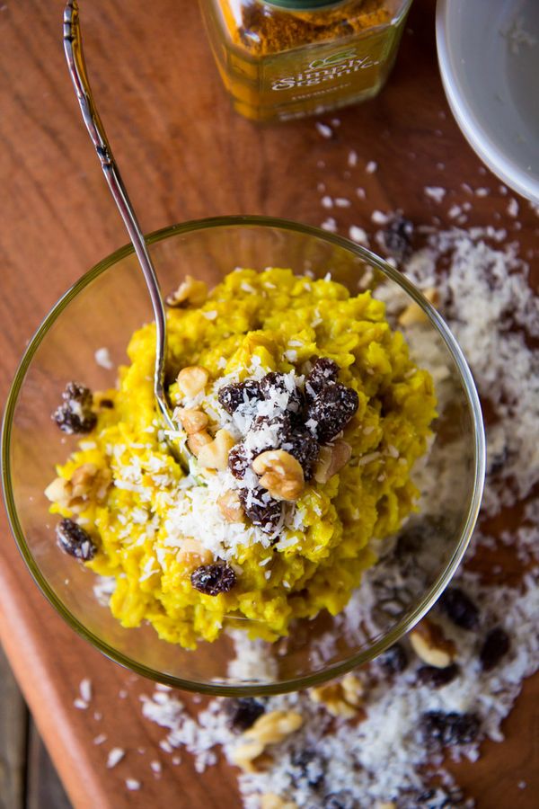 Creamy Coconut Turmeric Oatmeal