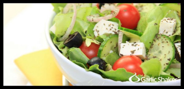 Creamy Garlic Dressing on Spinach Salad