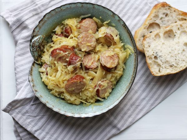 Crock Pot Apple and Sauerkraut Kielbasa (Low Fat