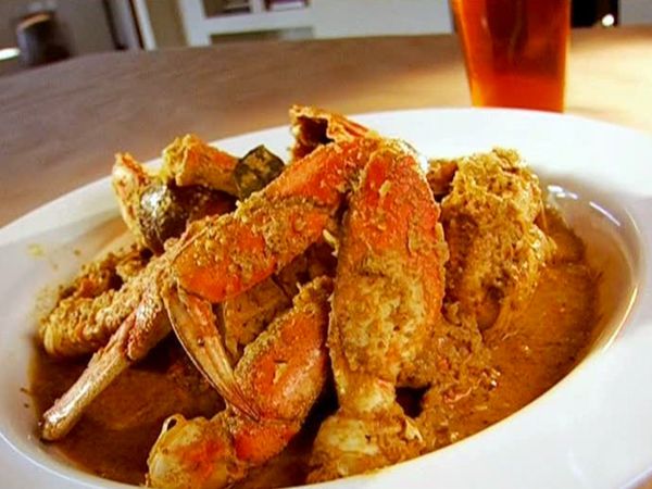 Curried Crab with Coconut and Chili