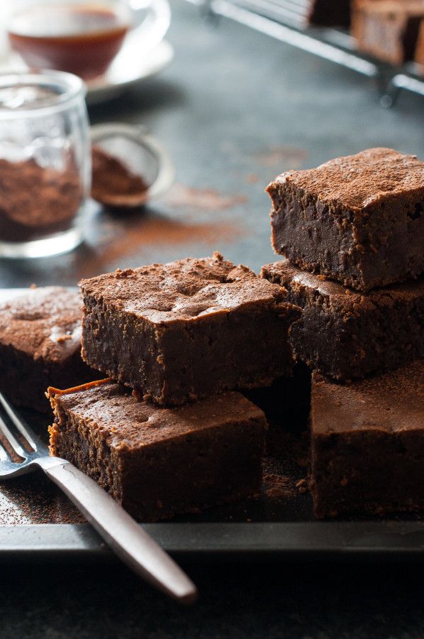 Dark Chocolate Espresso Cake Brownies (vegan friendly, refined sugar-free, dairy-free