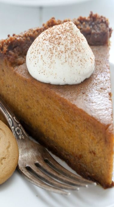 Deep Dish Pumpkin Pie with Gingersnap Crust