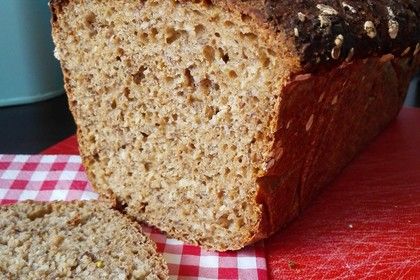 Dinkelvollkornbrot mit Körnern