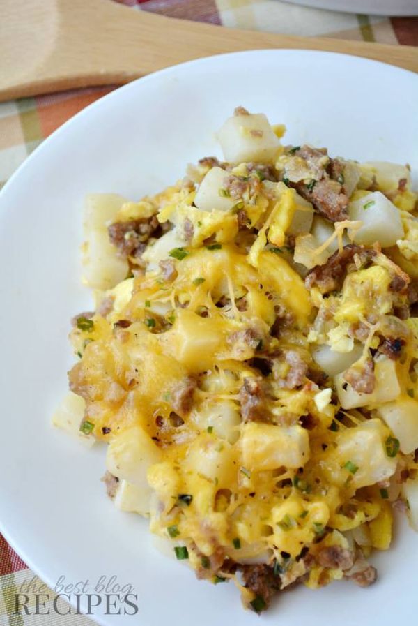 Easy Cheesy Sausage Potato Breakfast Casserole