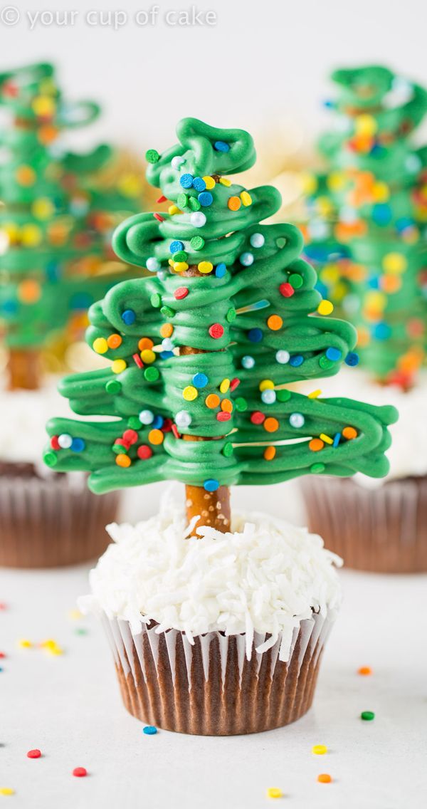 Easy Christmas Tree Cupcakes