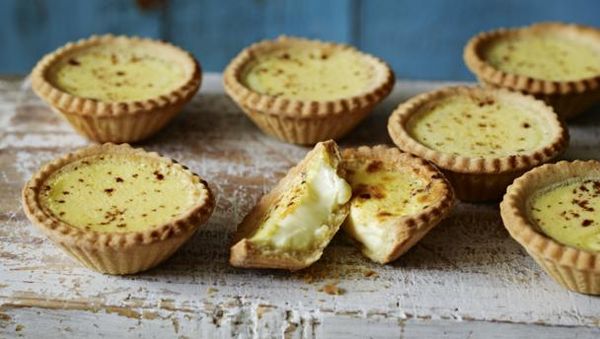 Egg custard tarts