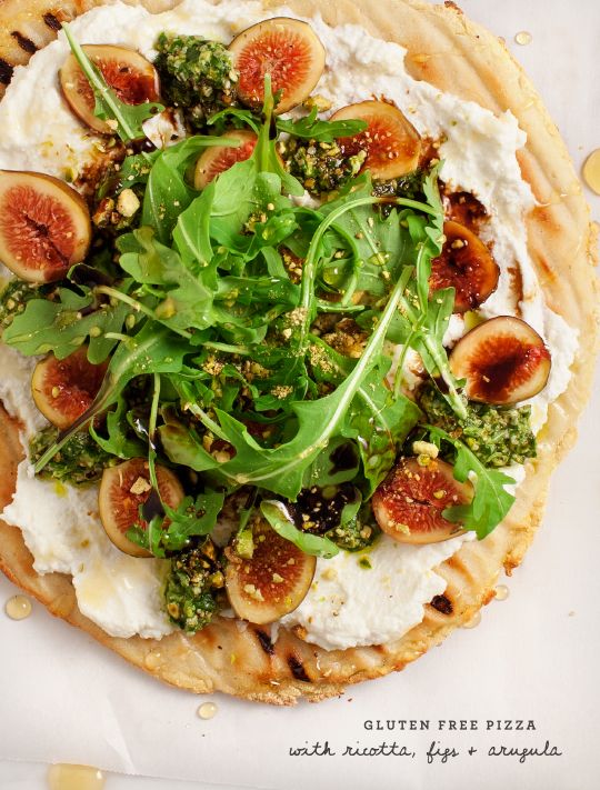 Fig & ricotta flatbread pizza