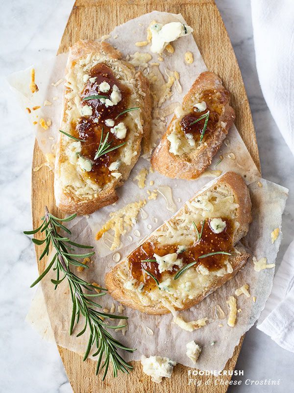 Fig Spread and Cheese Crostini Appetizer