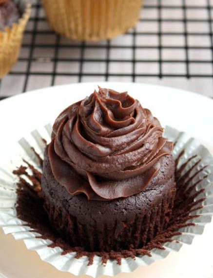 Flourless Chocolate Cupcakes with Chocolate Cream Cheese Frosting