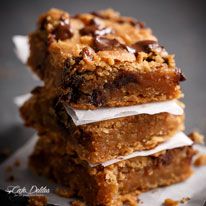 Flourless Peanut Butter Chocolate Chip Blondies