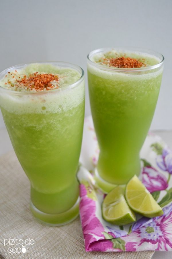 Frappe de pepino con limón y chile