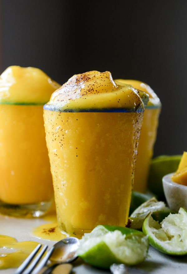 Fresh Mango Margarita Frosty