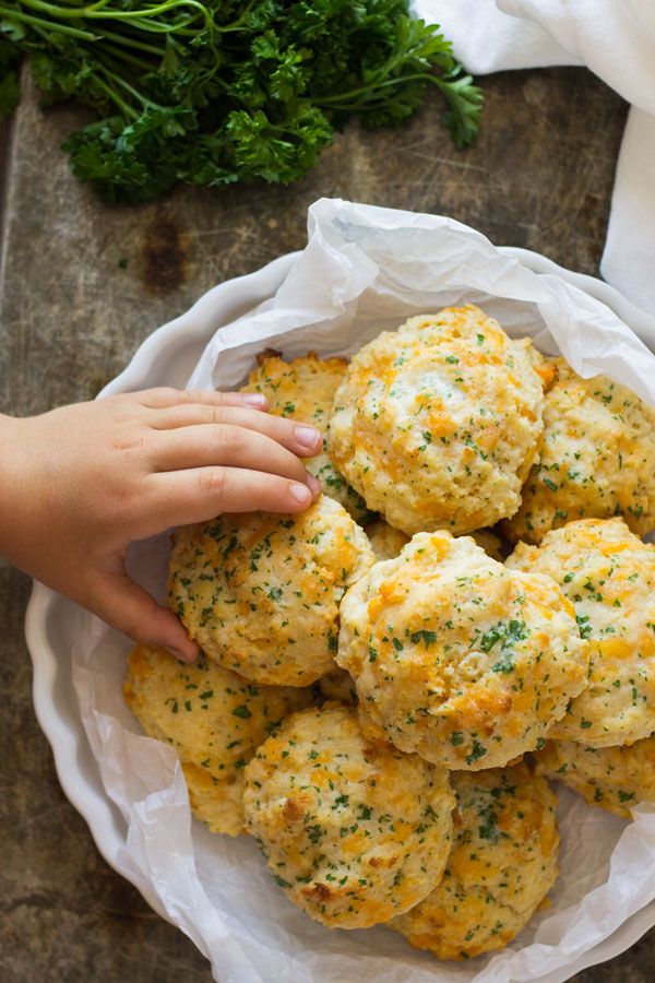 Garlic Cheddar Biscuits