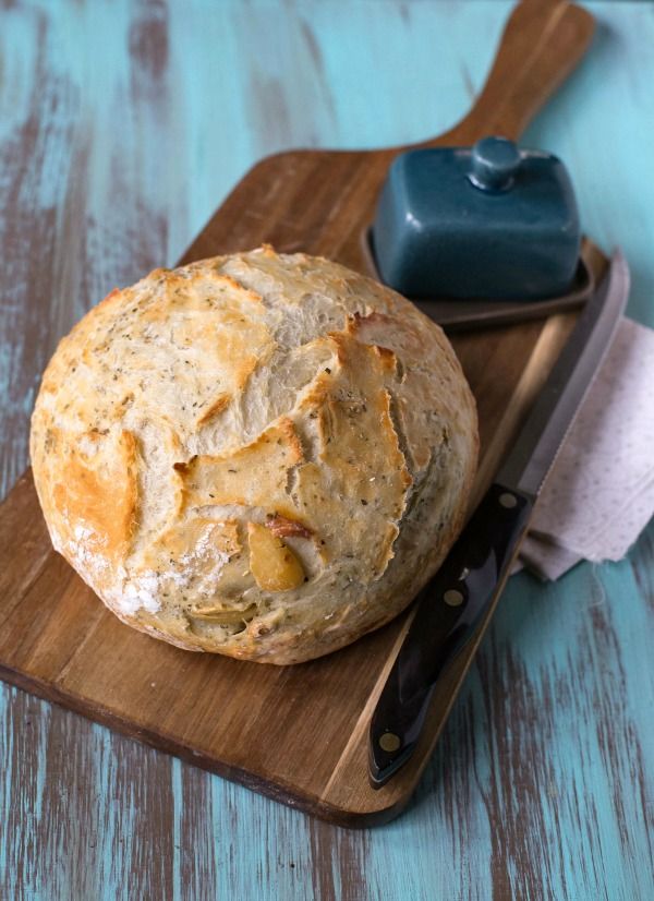 Garlic Herb No Knead Bread