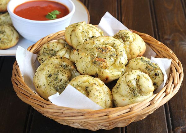 Garlic Knots - Flavorful and Addictive