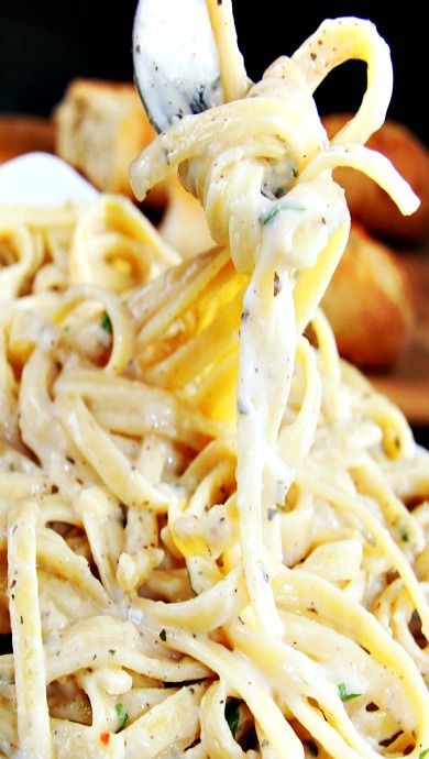 Garlic Parmesan Mozzarella Alfredo (Skinny!