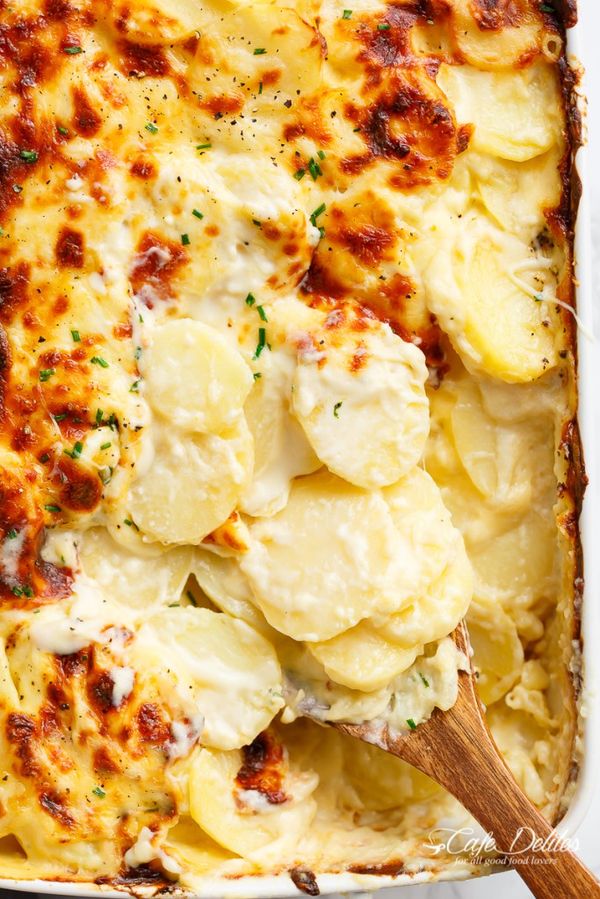 Garlic Parmesan Scalloped Potatoes