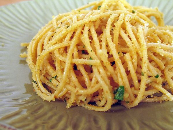 Garlicky Breadcrumb Pasta