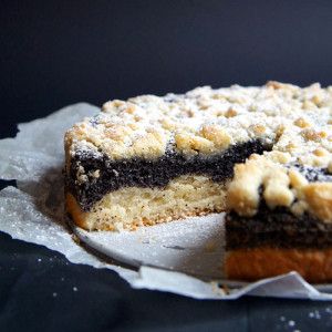 German Poppyseed Crumble Cake