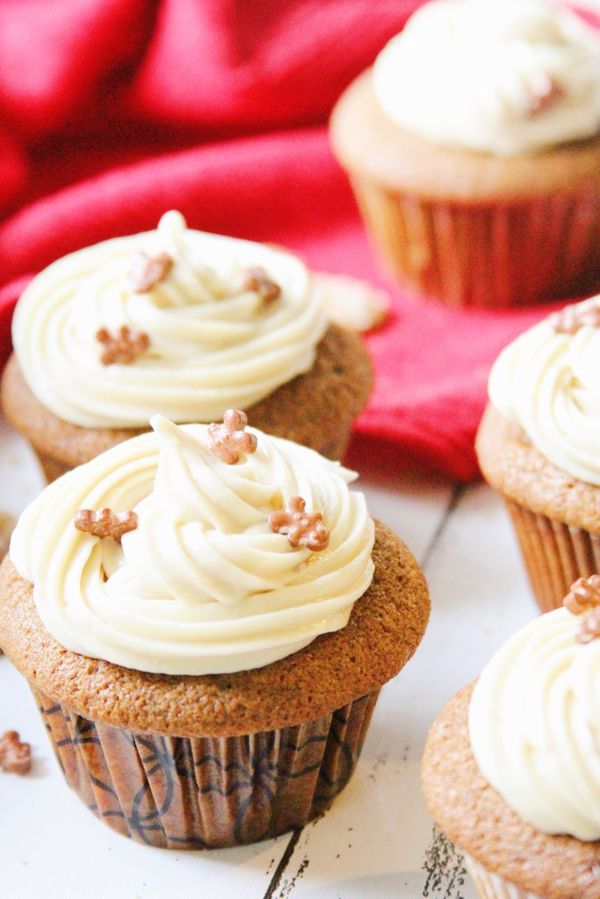 Gingerbread Cupcakes w/ Brown Sugar Cream Cheese Icing