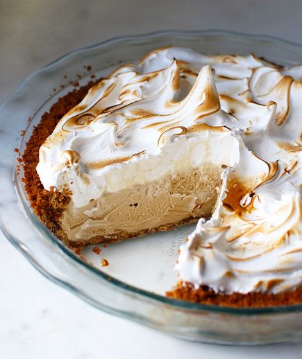 Gingersnap Baked Alaska Pie