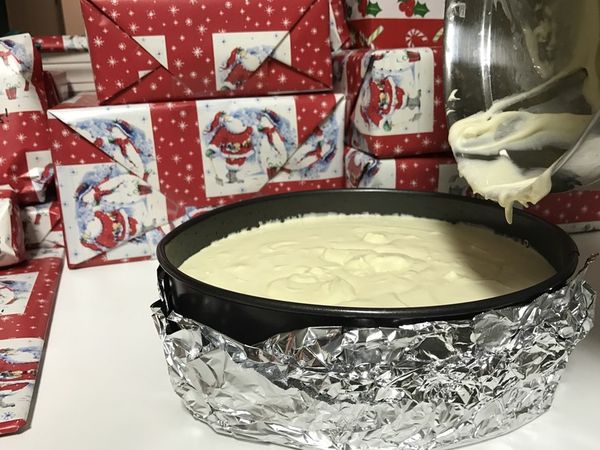 Gingersnap-Crusted New York Holiday Cheesecake