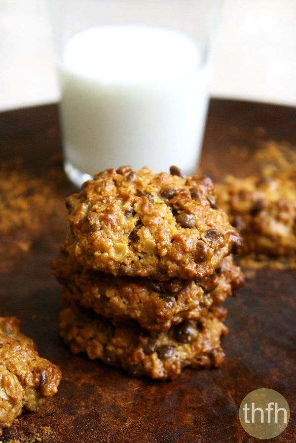 Gluten-Free Vegan Peanut Butter Chocolate Chip Oatmeal Cookies (Vegan, Gluten-Free, Dairy-Free, Egg-Free, No Refined Sugar