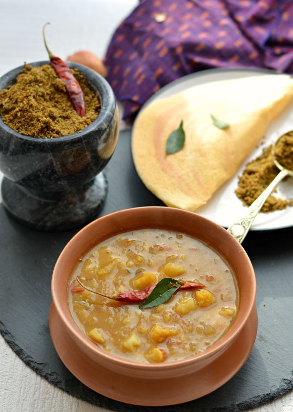 Gobi sambar | South Indian cauliflower lentil stew