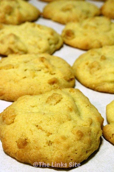 Golden Cornflake Cookies