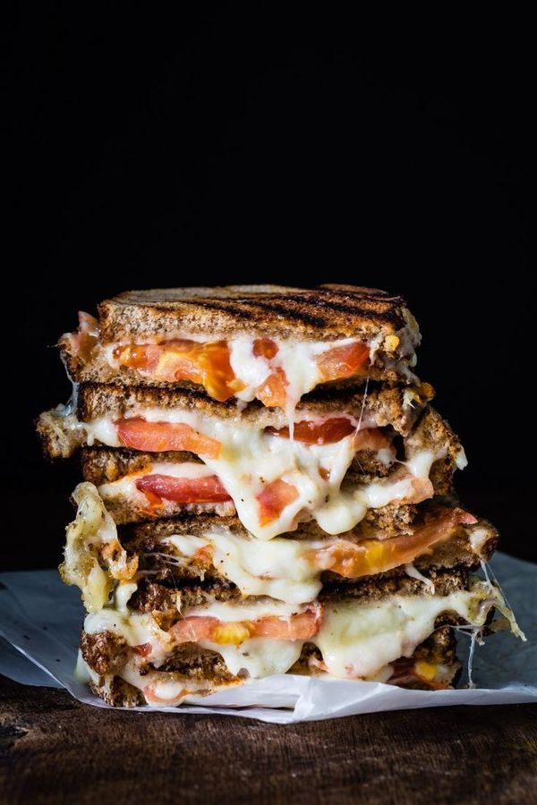 Grilled cheese tomato sandwich