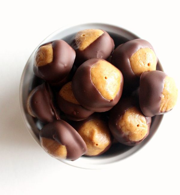 Healthy Peanut Butter Buckeyes