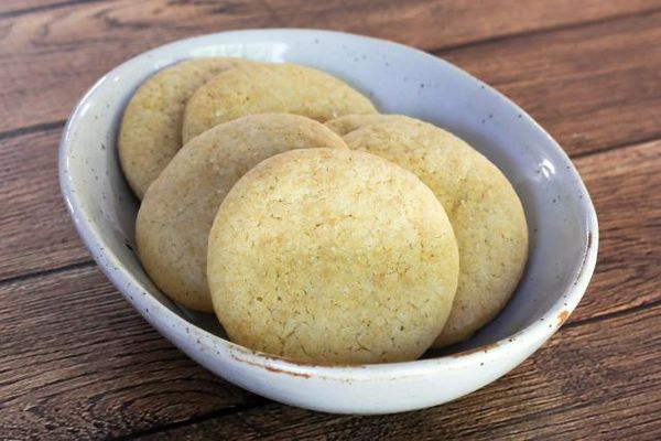 Homemade Butter-Rich Vanilla Tea Cakes