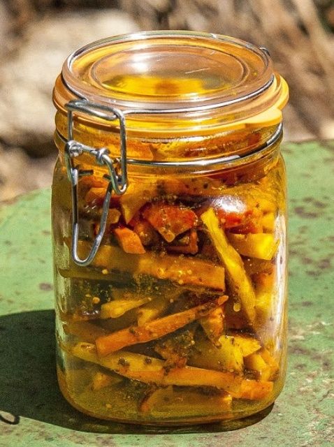 How to Make Indian Pickled Carrots