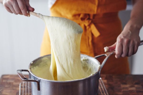 How To Make Pommes Aligot (Cheesy Whipped Potatoes