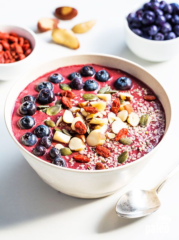 Immune-Boosting Paleo Smoothie Bowl