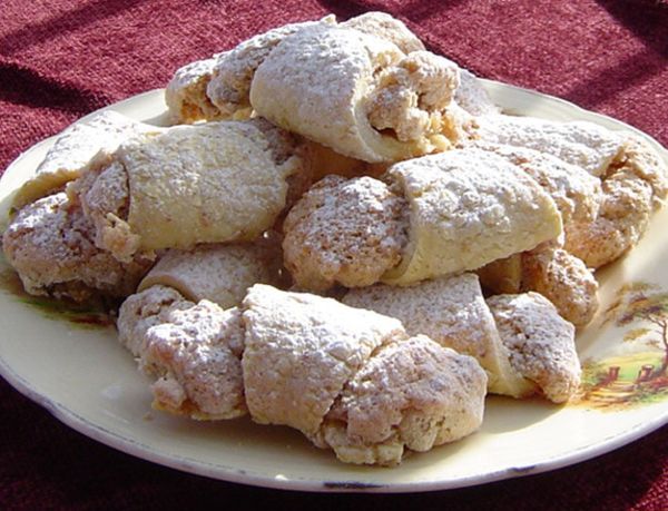 Kifle - Yugoslavian Walnut Cookies