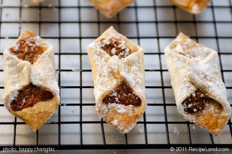 Kifli (Hungarian Walnut Cookies