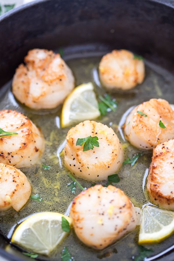 Lemon Garlic Scallops with Black Truffle Sea Salt