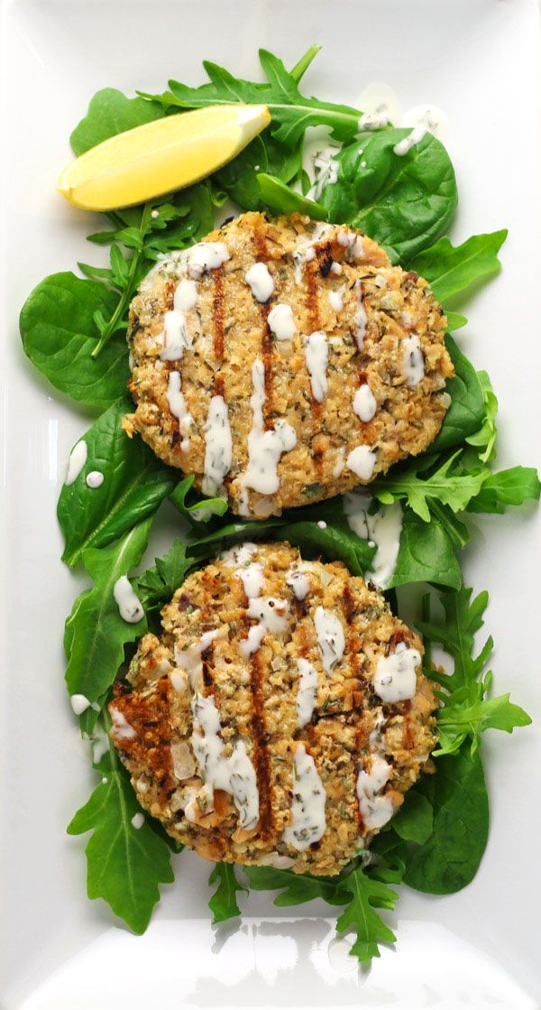 Lemon Tarragon Salmon Cakes