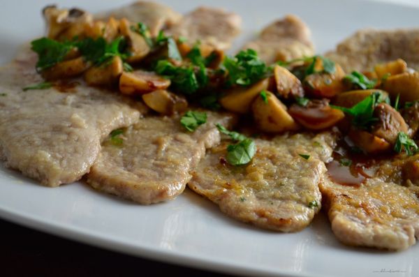 Lemon Veal Scaloppini with Mushrooms