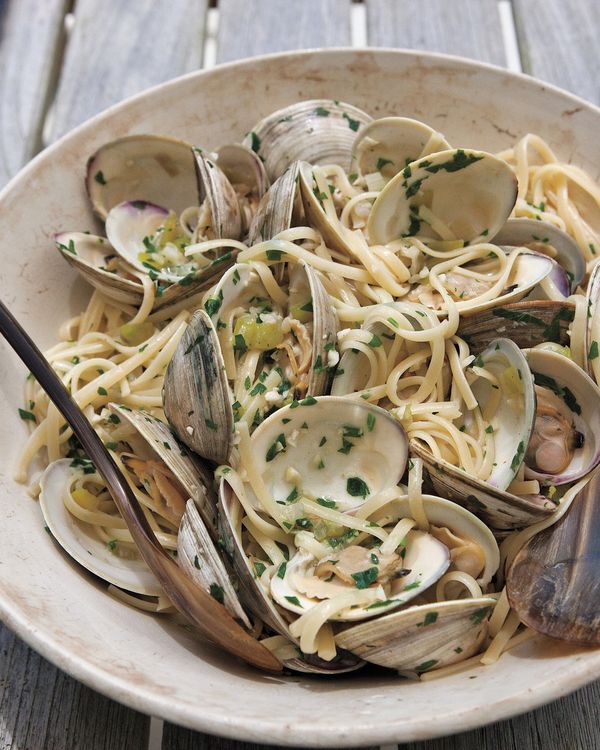 Linguine with Clams and Peppers